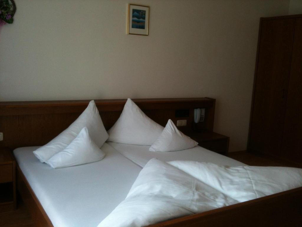 Pension Larchenhof Maurach  Room photo